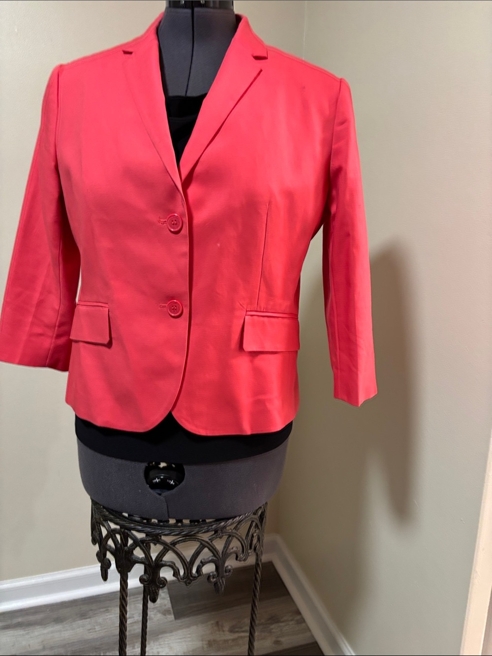 New York & Company Bright Coral Pink capri Two-Piece Pant Suit - Picture 2 of 7